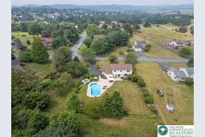 5033 Ancinetta Drive, North Whitehall Twp, PA 18078 - Photo 10