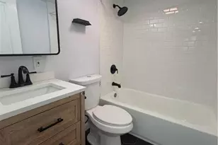 1233 Trapps Ln, Salisbury Township, PA 18103 - Photo 4