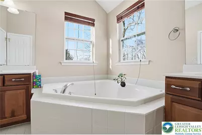 4985 Curly Horse Drive, Upper Saucon Township, PA 18034 - Photo 30