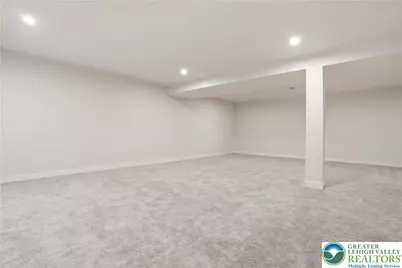 6405 Robin Road, Lower Macungie Township, PA 18062 - Photo 58