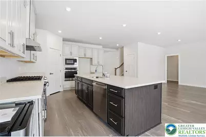 6405 Robin Road, Macungie Boro, PA 18062 - Photo 18