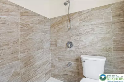 6405 Robin Road, Lower Macungie Township, PA 18062 - Photo 46