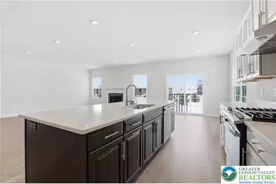 6405 Robin Road, Lower Macungie Twp, PA 18062 - Photo 22