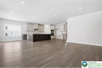 6405 Robin Road, Macungie Boro, PA 18062 - Photo 12