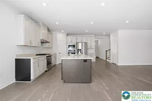 6405 Robin Rd, Lower Macungie Township, PA 18062 - Photo 12