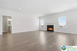 6405 Robin Rd, Lower Macungie Township, PA 18062 - Photo 4