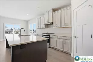 6405 Robin Rd, Lower Macungie Township, PA 18062 - Photo 12