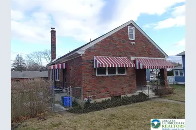 2012 Kemmerer Street, Bethlehem City, PA 18017 - Photo 2