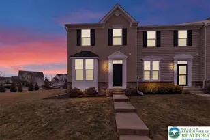 106 Raven Ct, New Hanover Township, PA 19525 - Photo 2