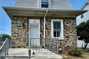 720 Park St, Whitehall Twp, PA 18052 - Photo 2