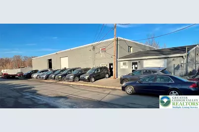 299 W Cedar Street, Allentown, PA 18102 - Photo 1