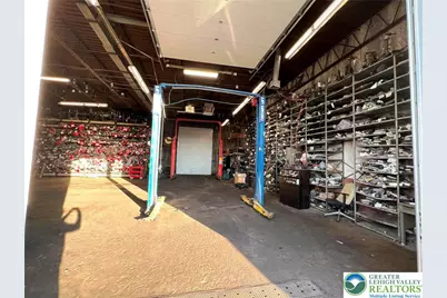 299 W Cedar Street, Allentown, PA 18102 - Photo 4