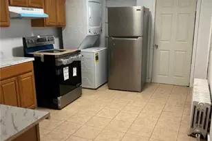 72 S Cedar St, Hazle Township, PA 18201 - Photo 6