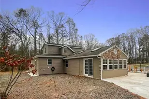 447 St Johns Rd, Butler Twp, PA 18222 - Photo 10