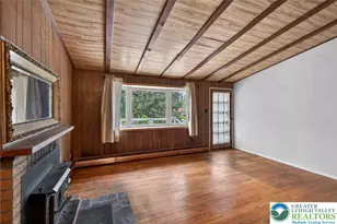 1220 Oakwood Dr, Hanover Twp, PA 18017 - Photo 12
