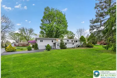 1220 Oakwood Drive, Hanover Twp, PA 18017 - Photo 8
