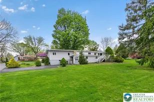 1220 Oakwood Dr, Hanover Twp, PA 18017 - Photo 8