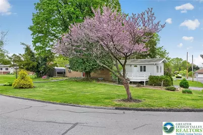1220 Oakwood Drive, Hanover Twp, PA 18017 - Photo 4