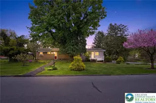 1220 Oakwood Dr, Hanover Twp, PA 18017 - Photo 2