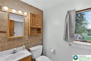 1220 Oakwood Dr, Hanover Twp, PA 18017 - Photo 18