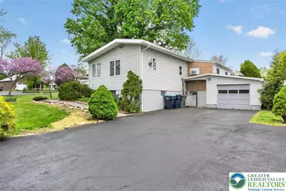 1220 Oakwood Drive, Hanover Twp, PA 18017 - Photo 6