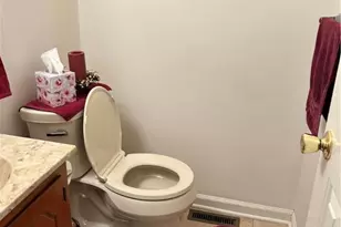 5602 Grace Ave, Bethlehem City, PA 18017 - Photo 10