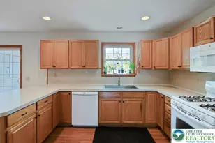 4938 Pine Ridge Dr, Bushkill, PA 18324 - Photo 10