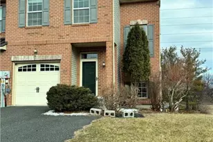 258 Milkweed Dr, Upper Macungie Township, PA 18104 - Photo 1