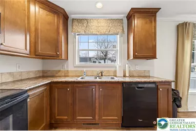 4250 Jaguar Court, North Whitehall Twp, PA 18069 - Photo 12