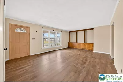 576 Horseshoe Drive, Plainfield Township, PA 18040 - Photo 8