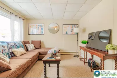 2376 S Fountain Street, Allentown, PA 18103 - Photo 6