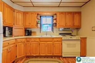 2376 S Fountain St, Allentown City, PA 18103 - Photo 8