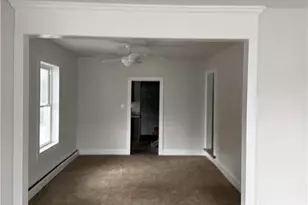 527 Pennsylvania Ave, Bangor, PA 18013 - Photo 2