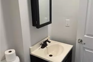 527 Pennsylvania Ave, Bangor, PA 18013 - Photo 4