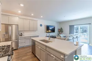 7536 Clayton Ave, Upper Saucon Township, PA 18036 - Photo 4