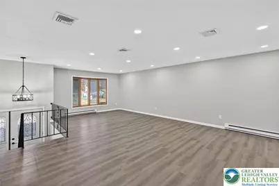 386 Johnston Drive, Bethlehem, PA 18015 - Photo 4