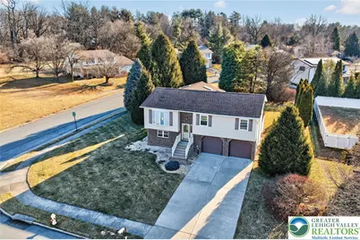 386 Johnston Drive, Bethlehem, PA 18015 - Photo 2