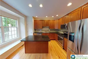 1824 Big Ridge Dr, Middle Smithfield, PA 18302 - Photo 10