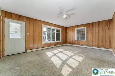 1327 W Wyoming Street, Allentown, PA 18103 - Photo 6