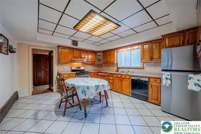 1046 3rd Street, North Catasauqua Bor, PA 18032 - Photo 6
