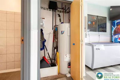 4565 Spring Hill Drive, Schnecksville, PA 18078 - Photo 12