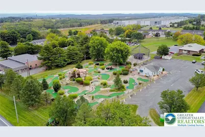 4565 Spring Hill Drive, Schnecksville, PA 18078 - Photo 4