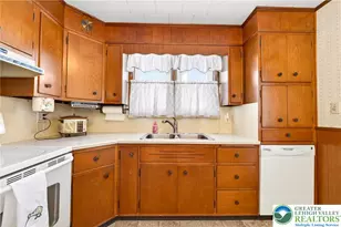 534 2nd St, Whitehall Twp, PA 18052 - Photo 10