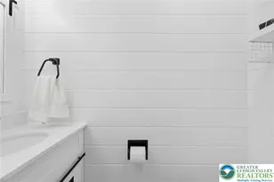 402 Florentine Dr, Forks Twp, PA 18040 - Photo 8