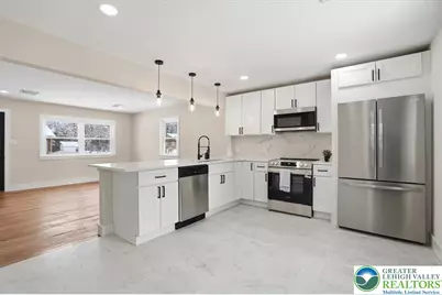 1652 Pleasant View Road, Lower Saucon Township, PA 18015 - Photo 6