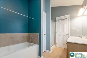 537 Kemmerer Ln, Upper Macungie Township, PA 18104 - Photo 24