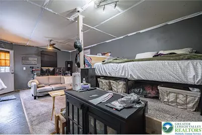 2303 S Filbert Street, Salisbury, PA 18103 - Photo 40