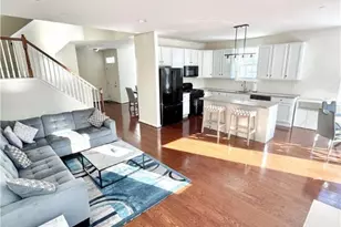 370 Redclover Ln, Upper Macungie Township, PA 18104 - Photo 8