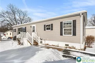 8754 Breinig Run Cir, Upper Macungie Township, PA 18031 - Photo 2