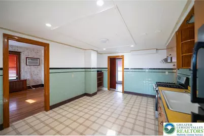 722 Wolf Avenue, Easton, PA 18042 - Photo 12